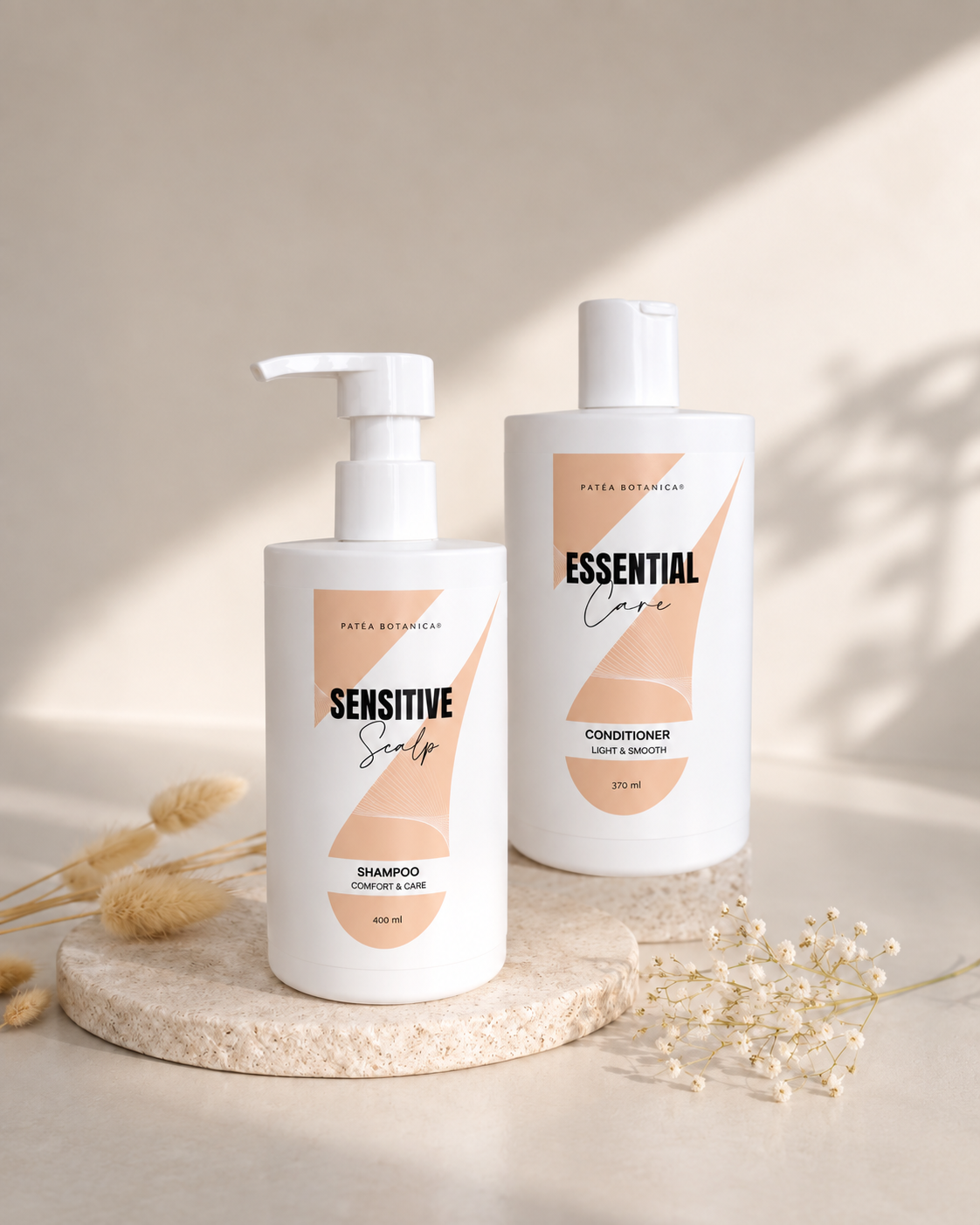 The Silent Coast Ritual set: Sensitive Scalp Shampoo 400 ml and Essential Care Conditioner 370 ml.